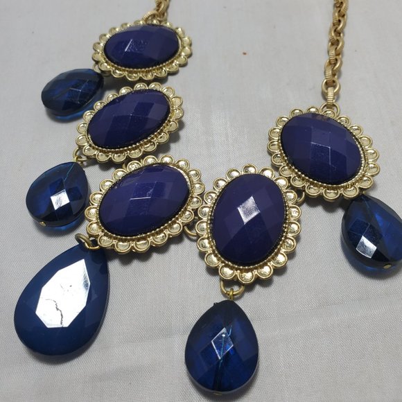 Bijou double layer cobalt blue acrylic stone statement necklace with gold chain - Picture 2 of 5
